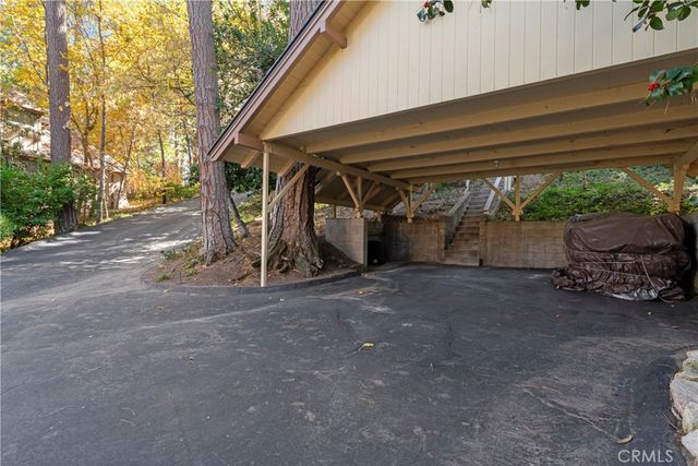 27772 Hamiltair Drive, Lake Arrowhead, CA 92352