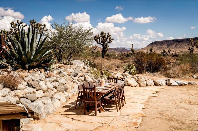 2680 Vine, Pioneertown, CA 92268
