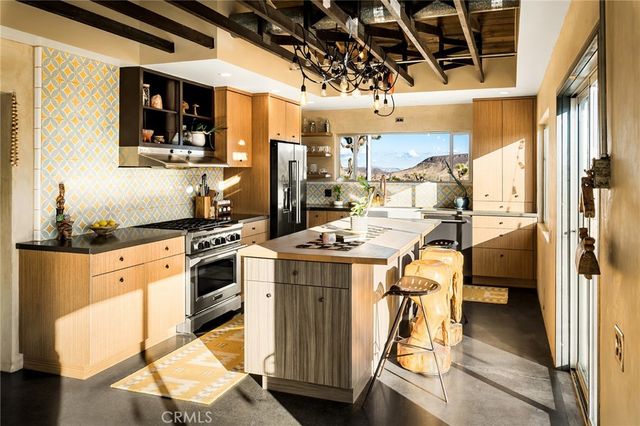 2680 Vine, Pioneertown, CA 92268