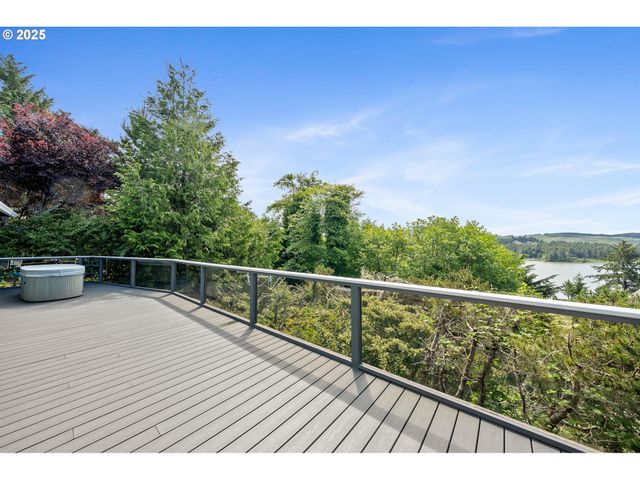 1626 Ne REGATTA Way, Lincoln City, OR 97367