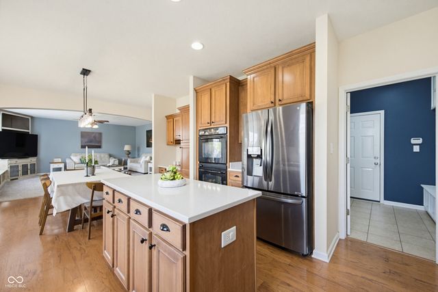 6103 Golden Eagle Drive, Zionsville, IN 46077
