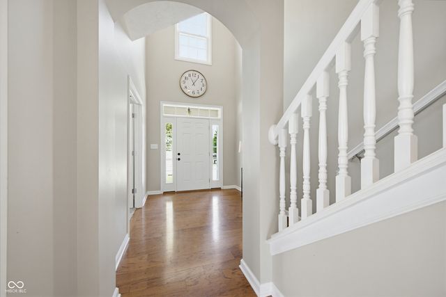 6103 Golden Eagle Drive, Zionsville, IN 46077