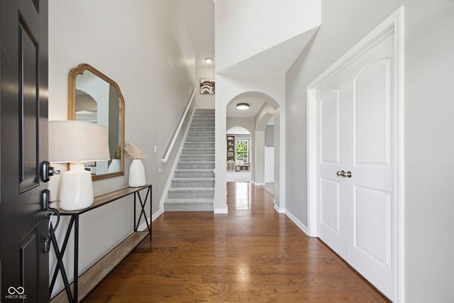 6103 Golden Eagle Drive, Zionsville, IN 46077