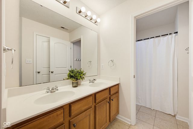 6103 Golden Eagle Drive, Zionsville, IN 46077
