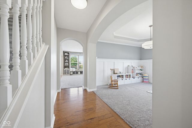 6103 Golden Eagle Drive, Zionsville, IN 46077