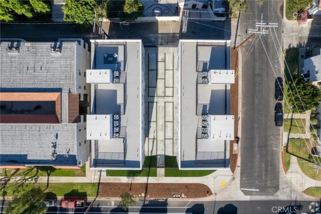 5655 Hazeltine Avenue 2, Sherman Oaks, CA 91401