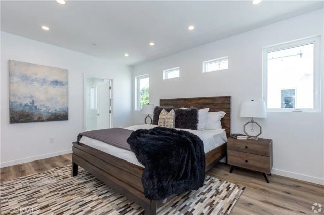 5655 Hazeltine Avenue 2, Sherman Oaks, CA 91401