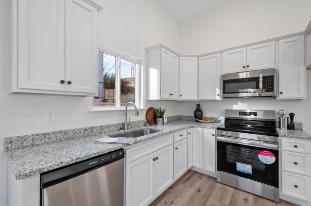 1118C W First Street, Dickson, TN 37055