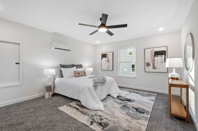 1118C W First Street, Dickson, TN 37055