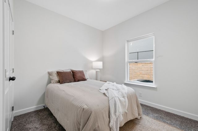 1118C W First Street, Dickson, TN 37055