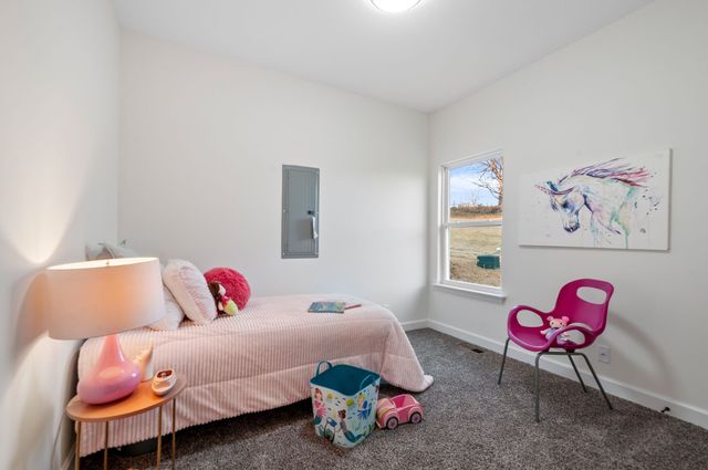 1118C W First Street, Dickson, TN 37055