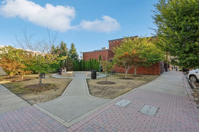 1118C W First Street, Dickson, TN 37055