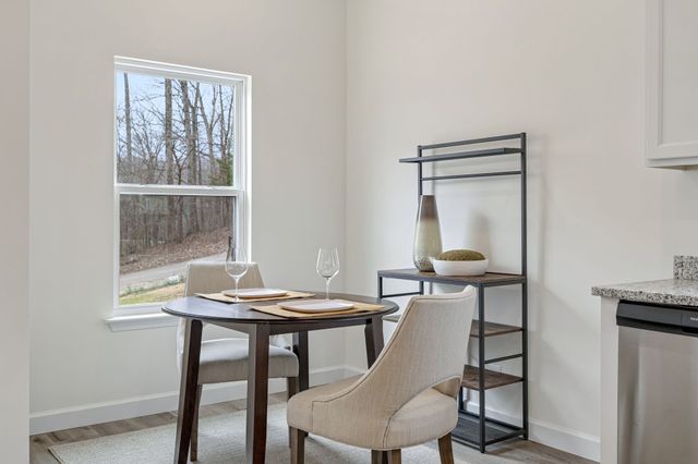 1118C W First Street, Dickson, TN 37055