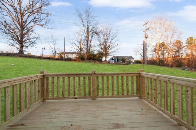 1118C W First Street, Dickson, TN 37055