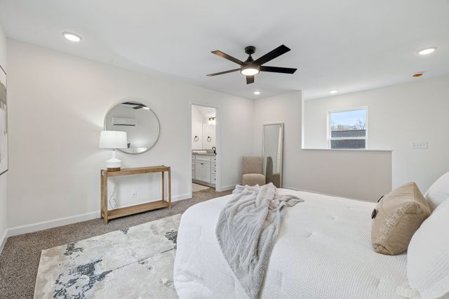 1118C W First Street, Dickson, TN 37055