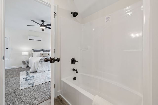 1118C W First Street, Dickson, TN 37055