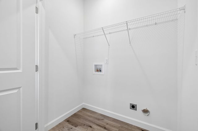 1118C W First Street, Dickson, TN 37055