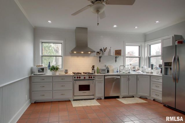 1635 YORK Street, Quincy, IL 62301