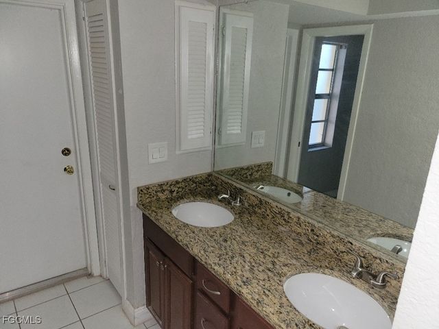 1110 SE 15th ST, Cape Coral, FL 33990