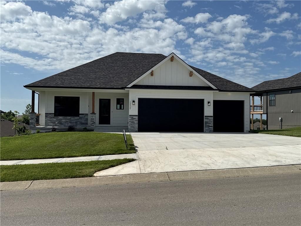 12925 N Champanel Way, Platte City, MO 64079