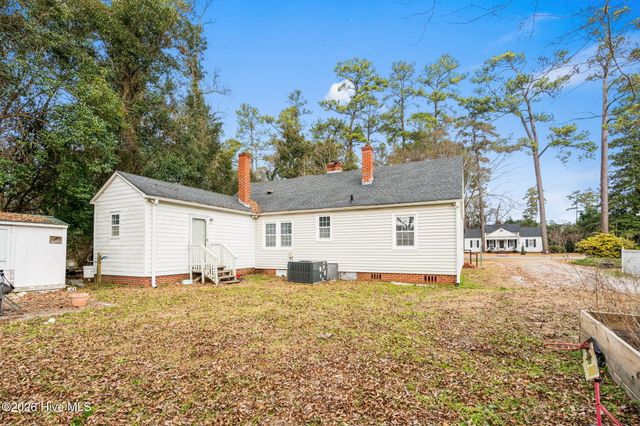 102 Sandwall Avenue, Tabor City, NC 28463
