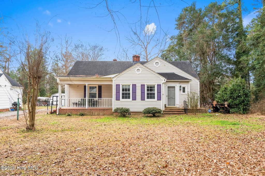 102 Sandwall Avenue, Tabor City, NC 28463