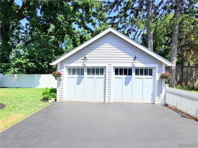 3794 Westview Avenue, Hamburg, NY 14075