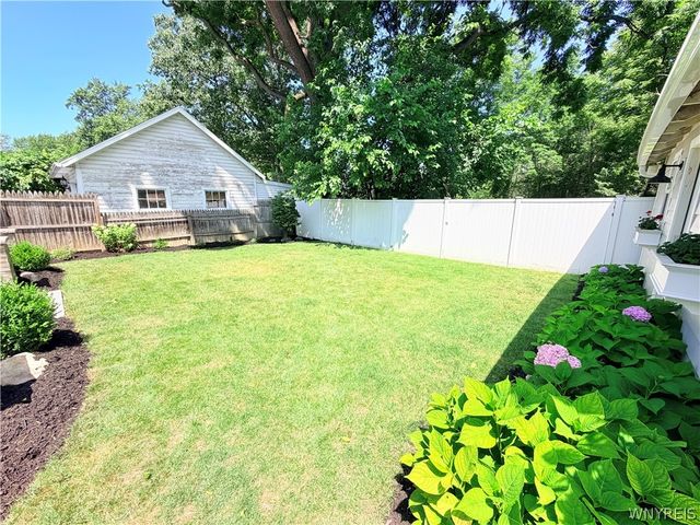 3794 Westview Avenue, Hamburg, NY 14075