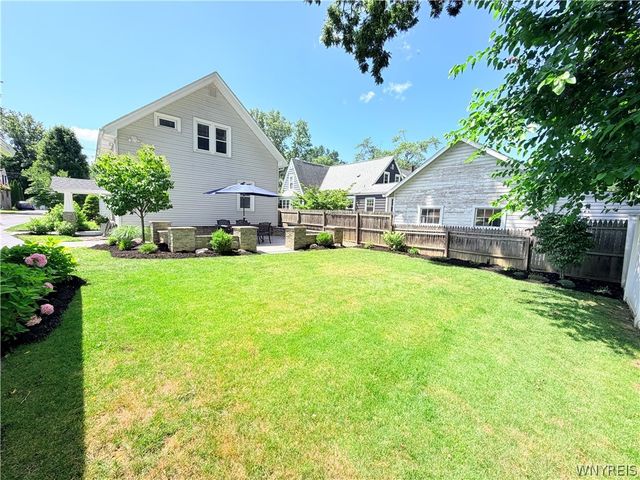 3794 Westview Avenue, Hamburg, NY 14075