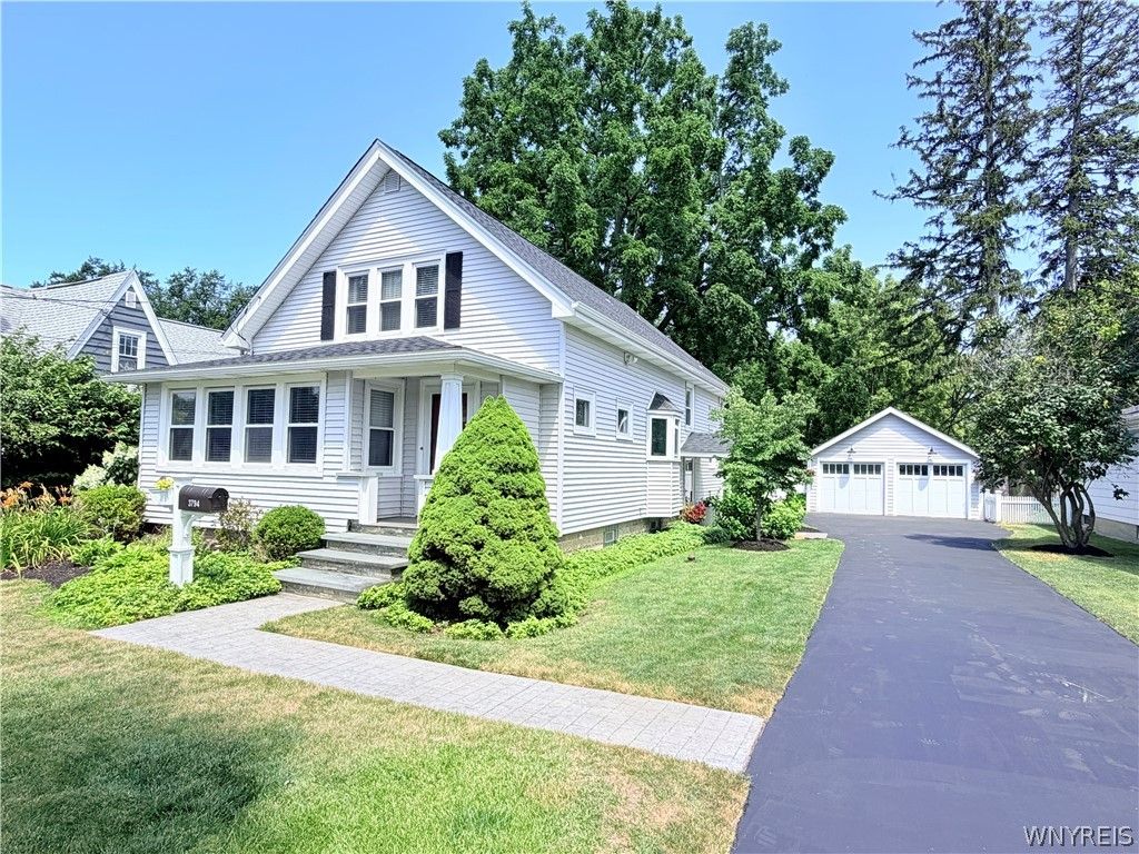3794 Westview Avenue, Hamburg, NY 14075
