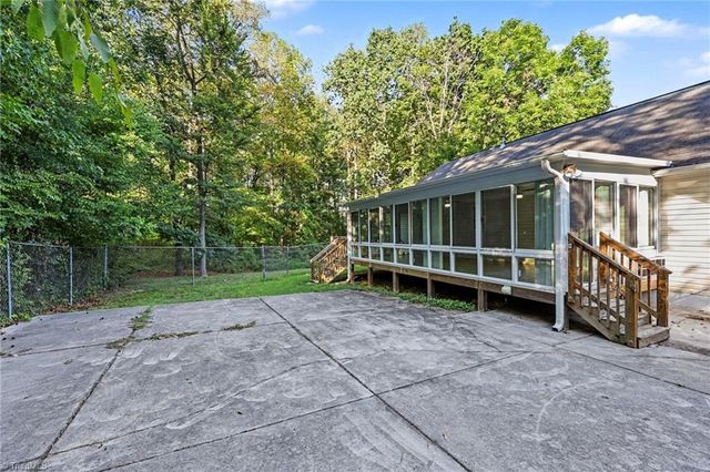 4228 Studio Lane, Greensboro, NC 27407