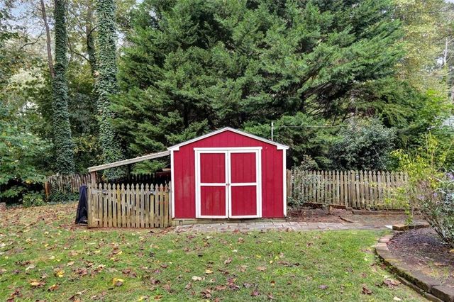 5774 Vantage Court, Stone Mountain, GA 30087