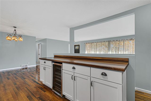 7344 26th Street NE, Willmar, MN 56201