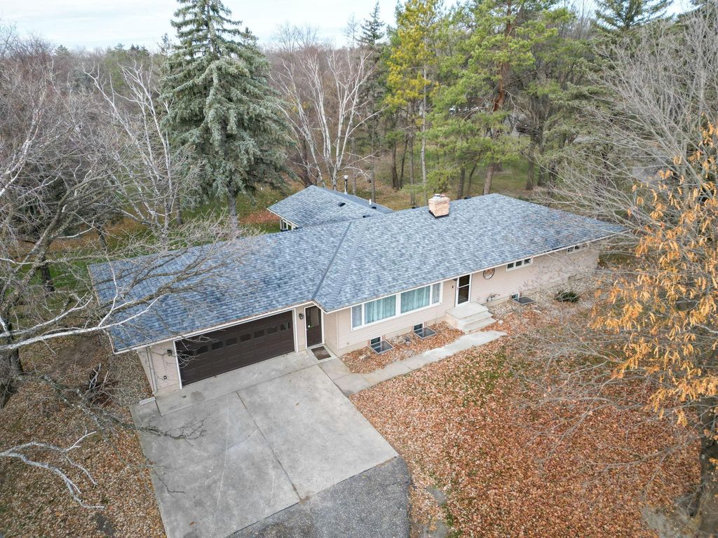 7344 26th Street NE, Willmar, MN 56201