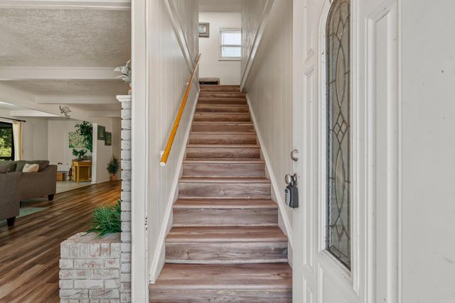 104 buccaneer Street, Hot Springs, AR 71913