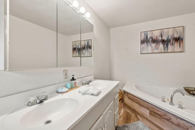 104 buccaneer Street, Hot Springs, AR 71913
