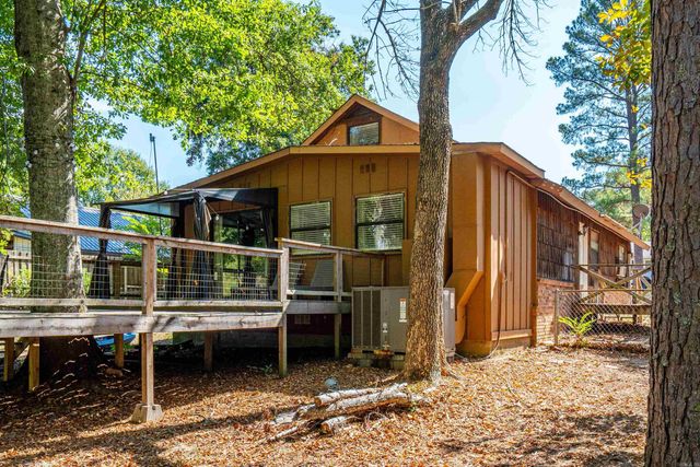104 buccaneer Street, Hot Springs, AR 71913