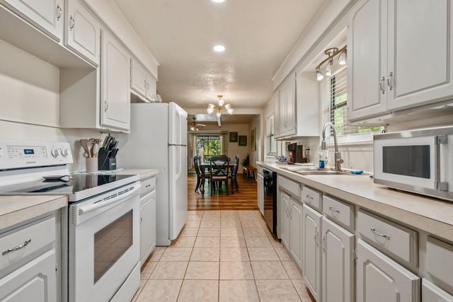 104 buccaneer Street, Hot Springs, AR 71913