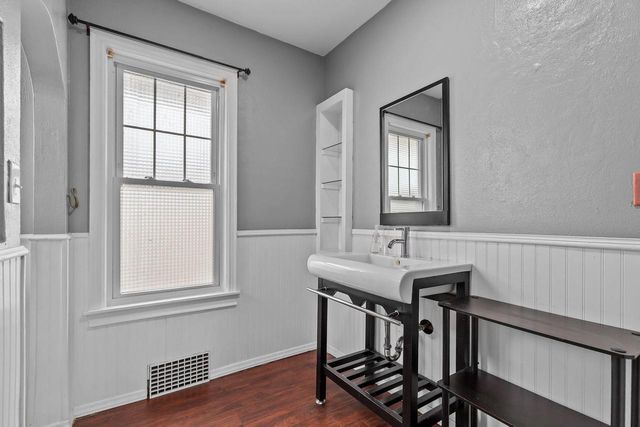 303 N OUTAGAMIE STREET, Appleton, WI 54914