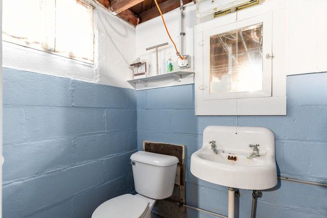 303 N OUTAGAMIE STREET, Appleton, WI 54914