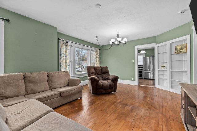 303 N OUTAGAMIE STREET, Appleton, WI 54914