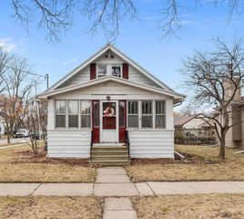303 N OUTAGAMIE STREET, Appleton, WI 54914