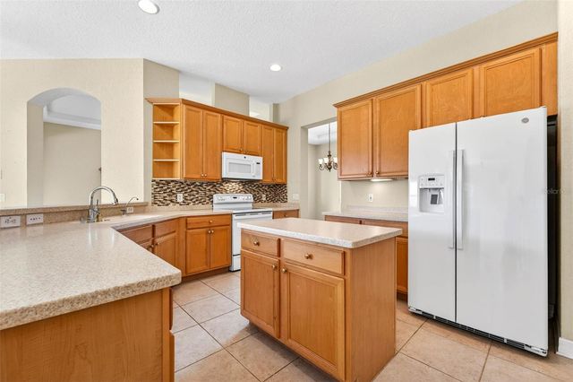 2212 MYRTLE VISTA COURT, Sun City Center, FL 33573
