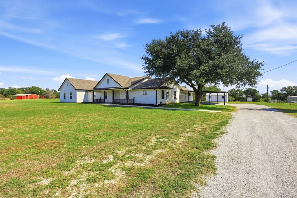192 Riverside Drive, Decatur, TX 76234 — photo 4