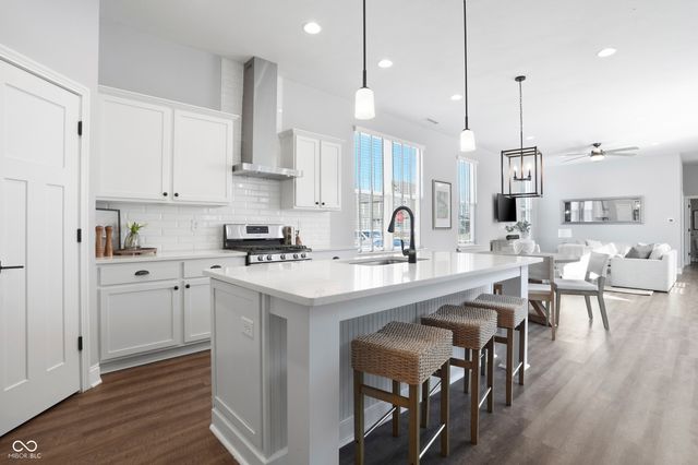 7077 Antiquity Drive, Carmel, IN 46033