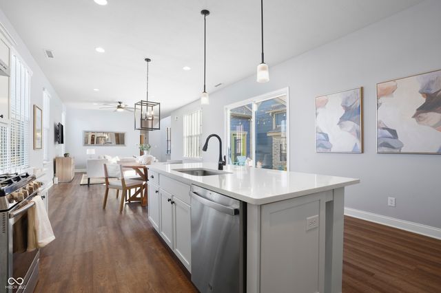 7077 Antiquity Drive, Carmel, IN 46033