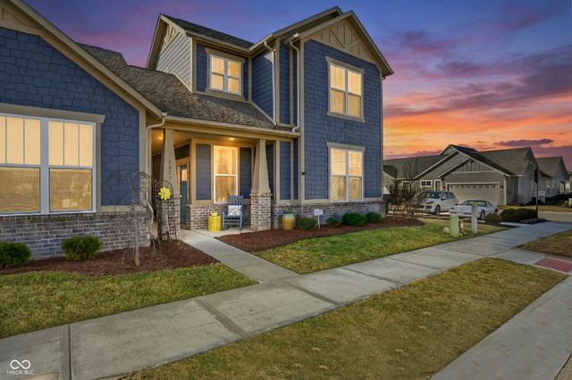 7077 Antiquity Drive, Carmel, IN 46033