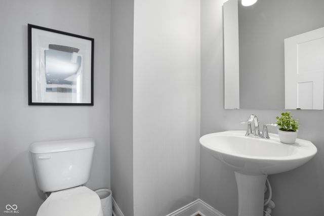 7077 Antiquity Drive, Carmel, IN 46033