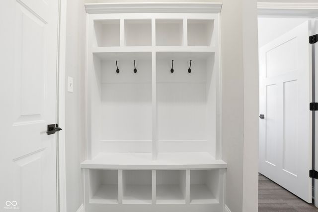 7077 Antiquity Drive, Carmel, IN 46033