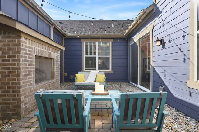 7077 Antiquity Drive, Carmel, IN 46033